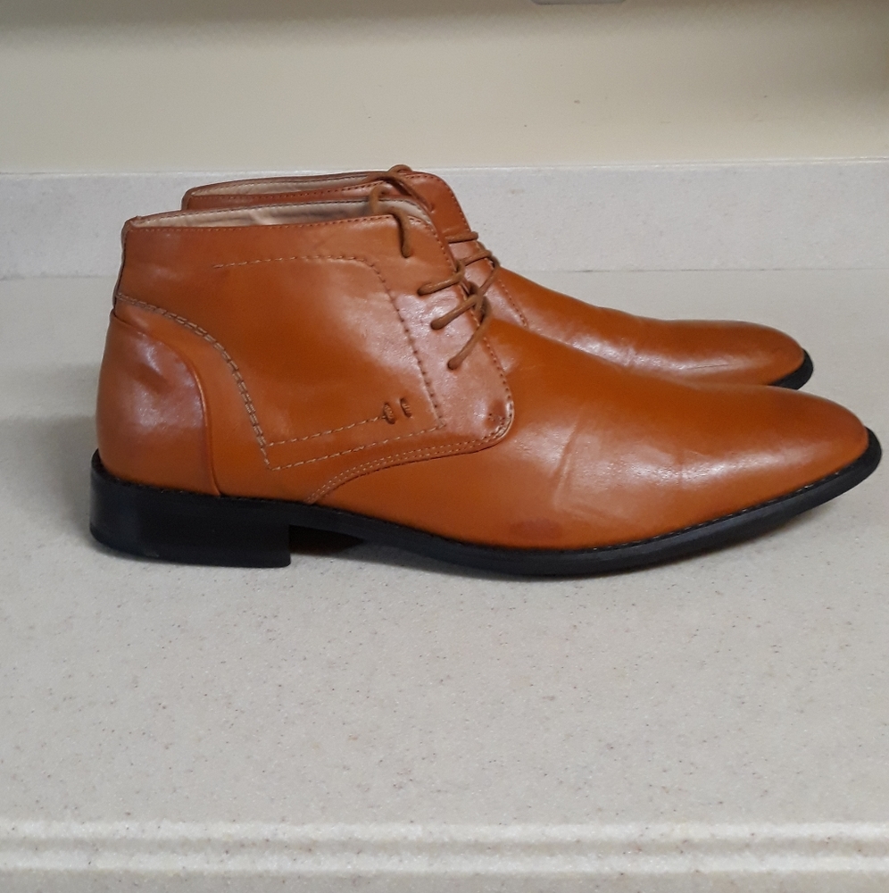 REPUBLIC SHOES. SZ. 10.5
